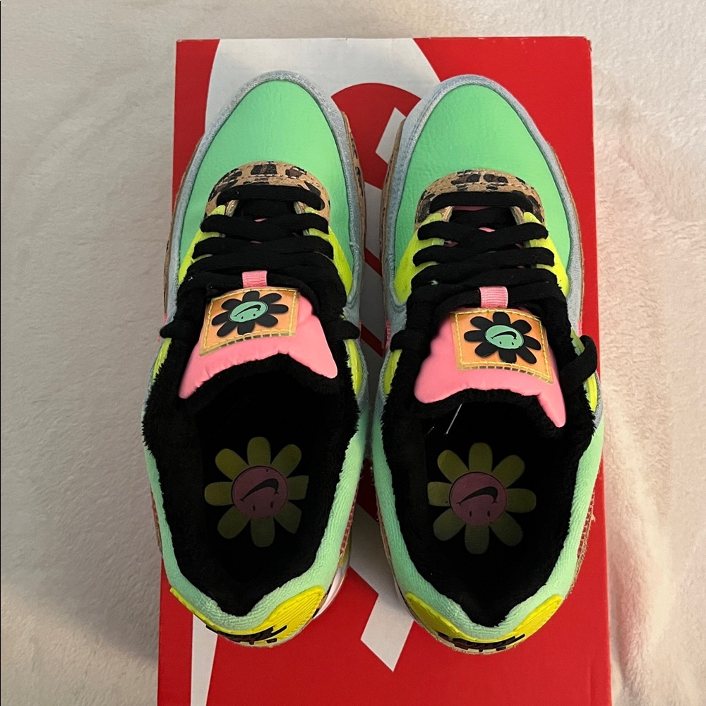Nike Air Max 90 LX Dancefloor Green - Picture 5 of 11